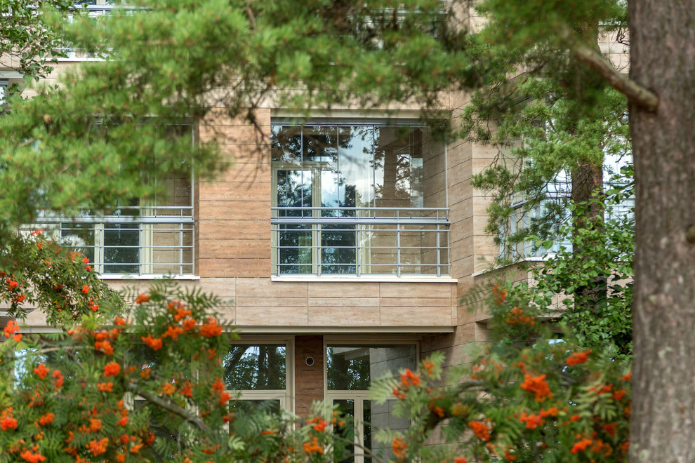 Безрамное остекление МФК Первая Линия. Health Care Resort