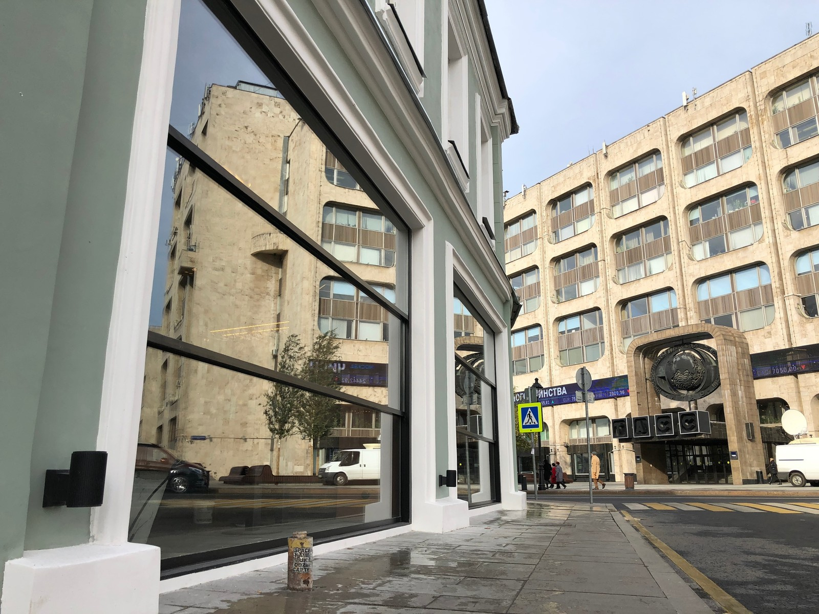 Самые большие в России гильотинные подъемные окна