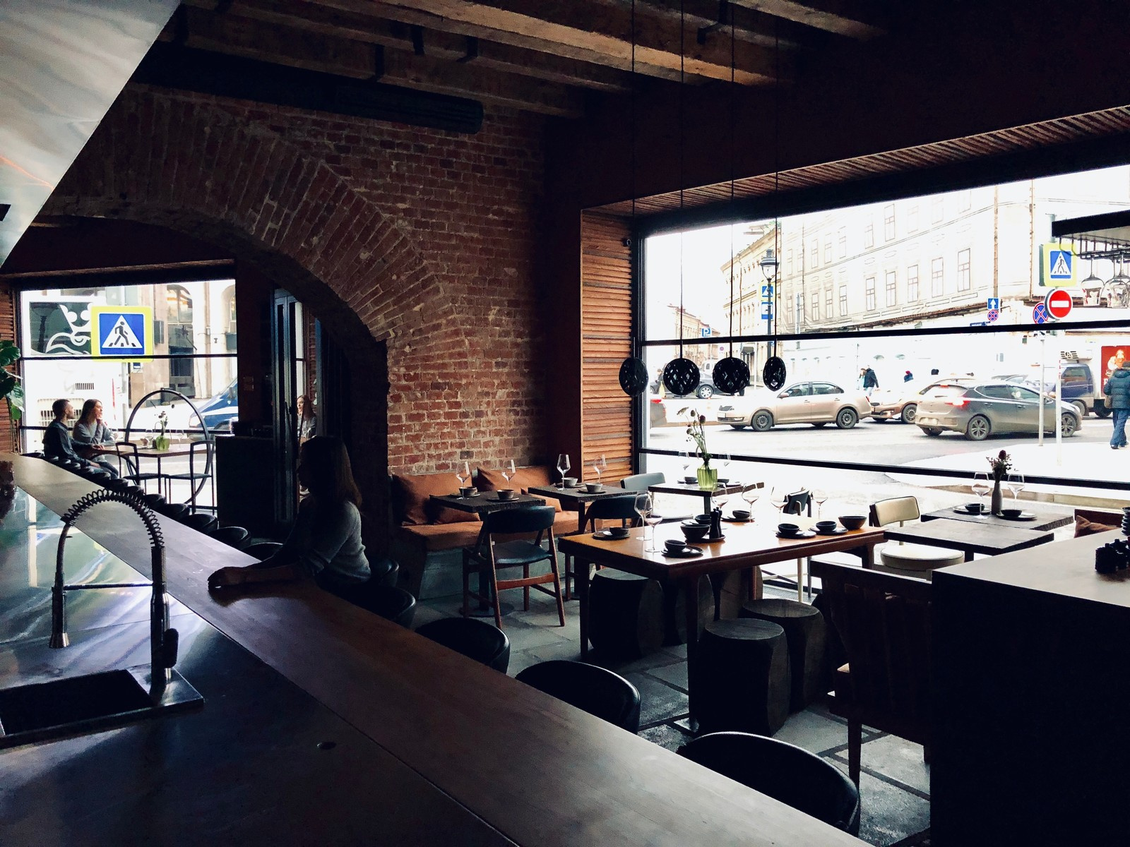 Самые большие в России гильотинные подъемные окна