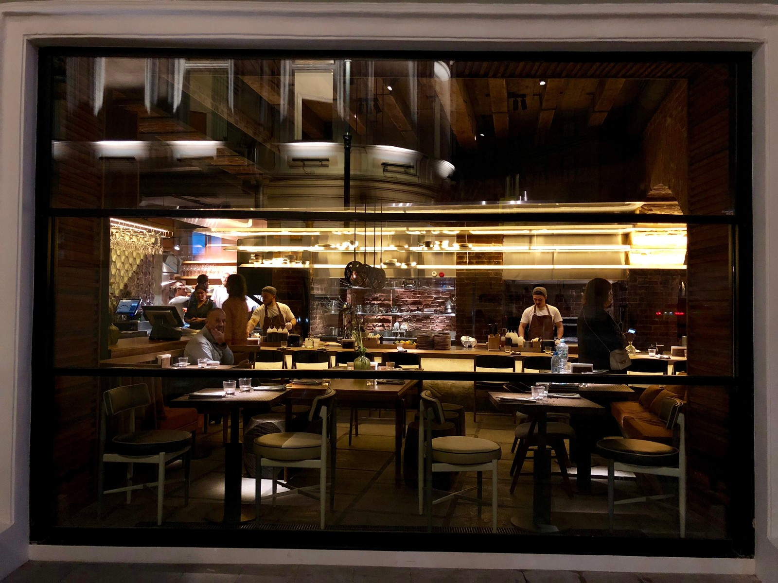 Самые большие в России гильотинные подъемные окна