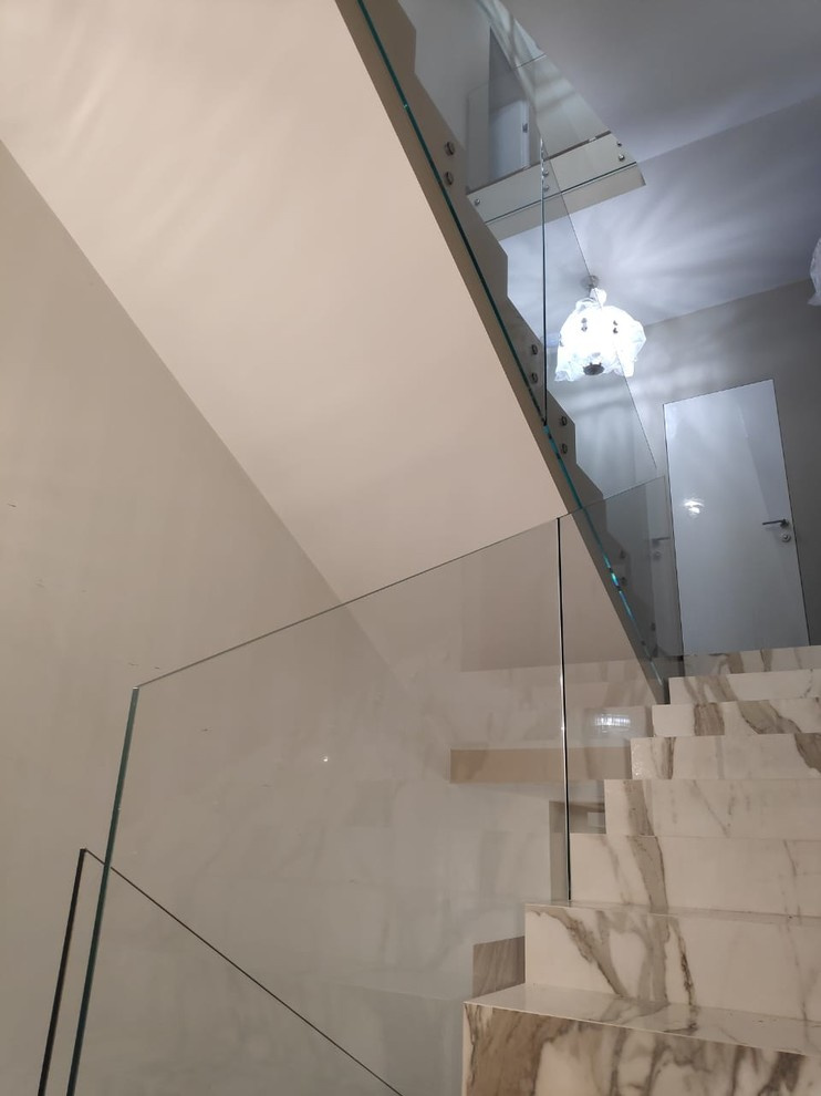 Гранит и стекло - прочность и надежность (2019)