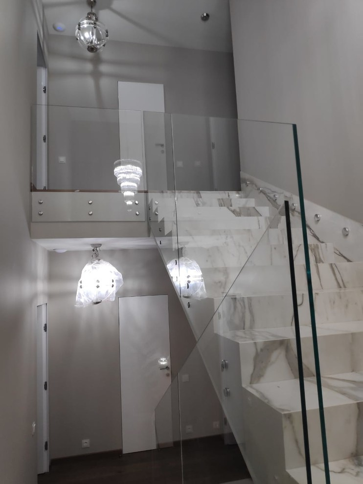 Гранит и стекло - прочность и надежность (2019)