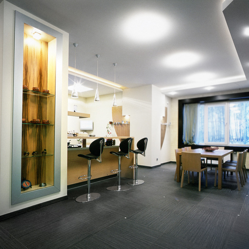 Реконструкция фасада и интерьер загородного дома в Семивраги.