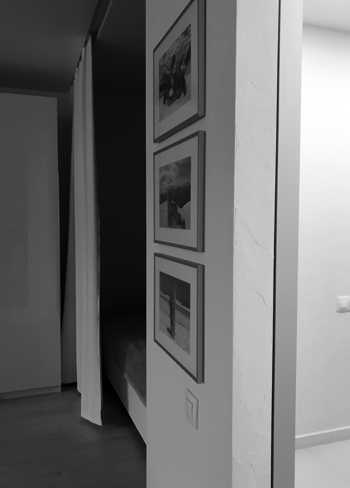 Однокомнатная белая студия