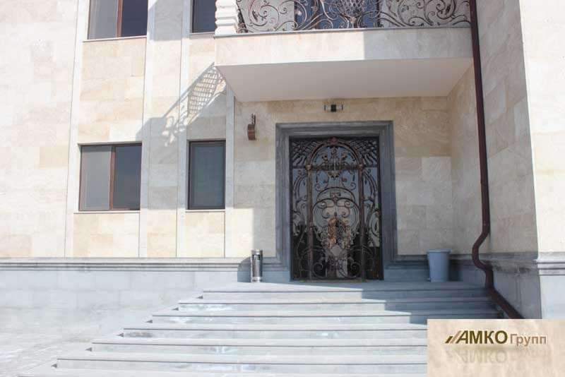 облицовка фасадов травертином из Ирана