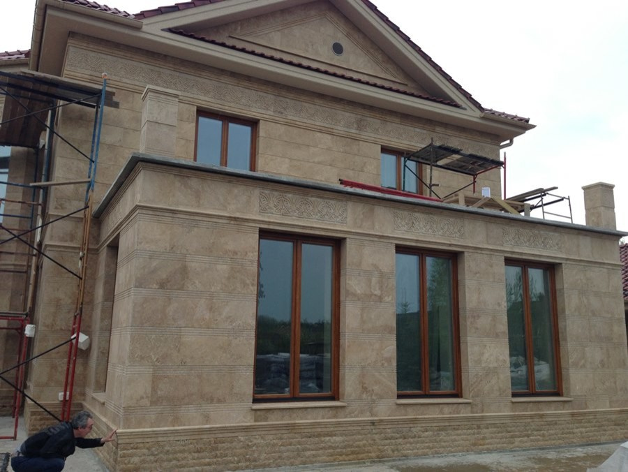 облицовка фасадов травертином из Ирана