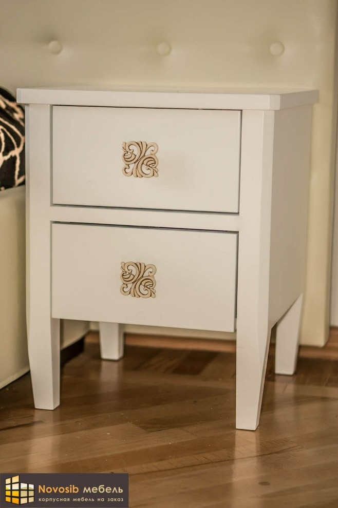 Спальная, крашеная мебель