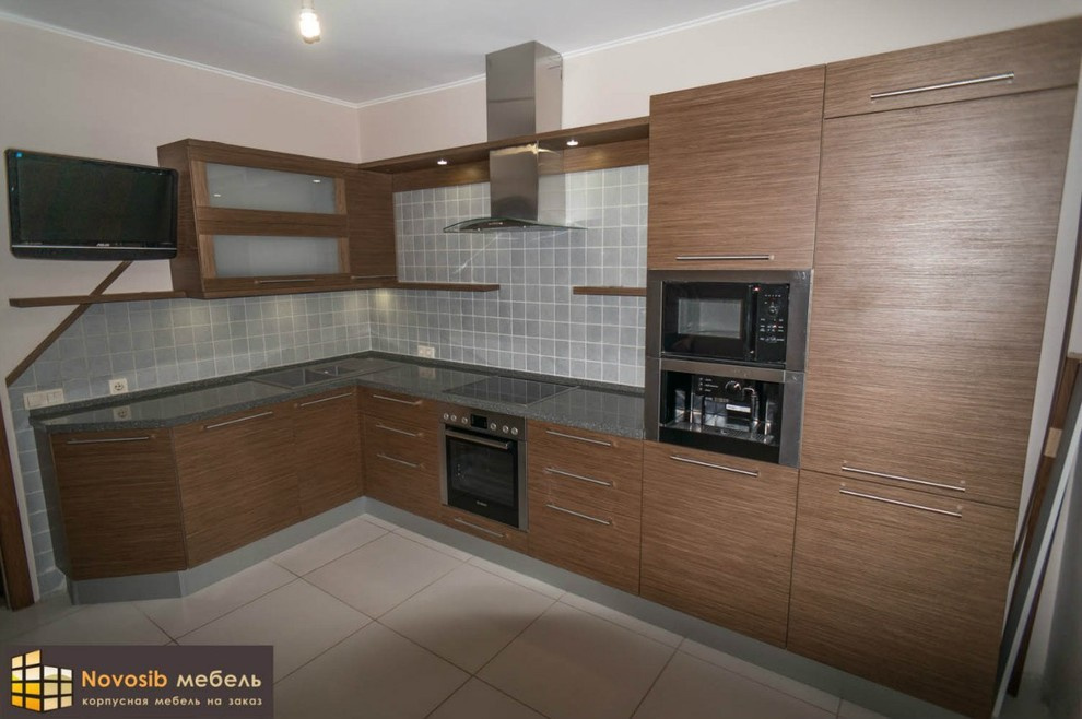 кухня шпон ореха