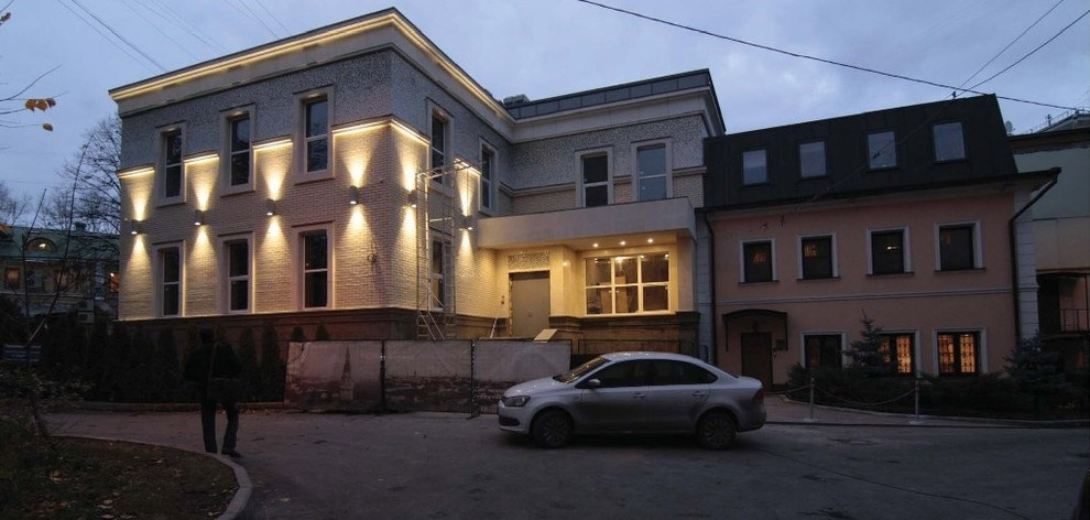 Фасадное освещение частного дома, г.Москва, ул. Покровка