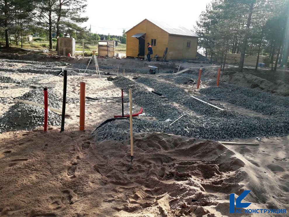 Мелкозаглубленный плитный железобентонный фундамент в Сосново