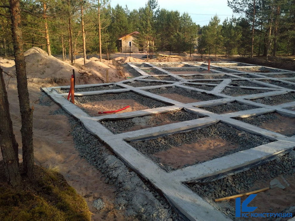 Мелкозаглубленный плитный железобентонный фундамент в Сосново