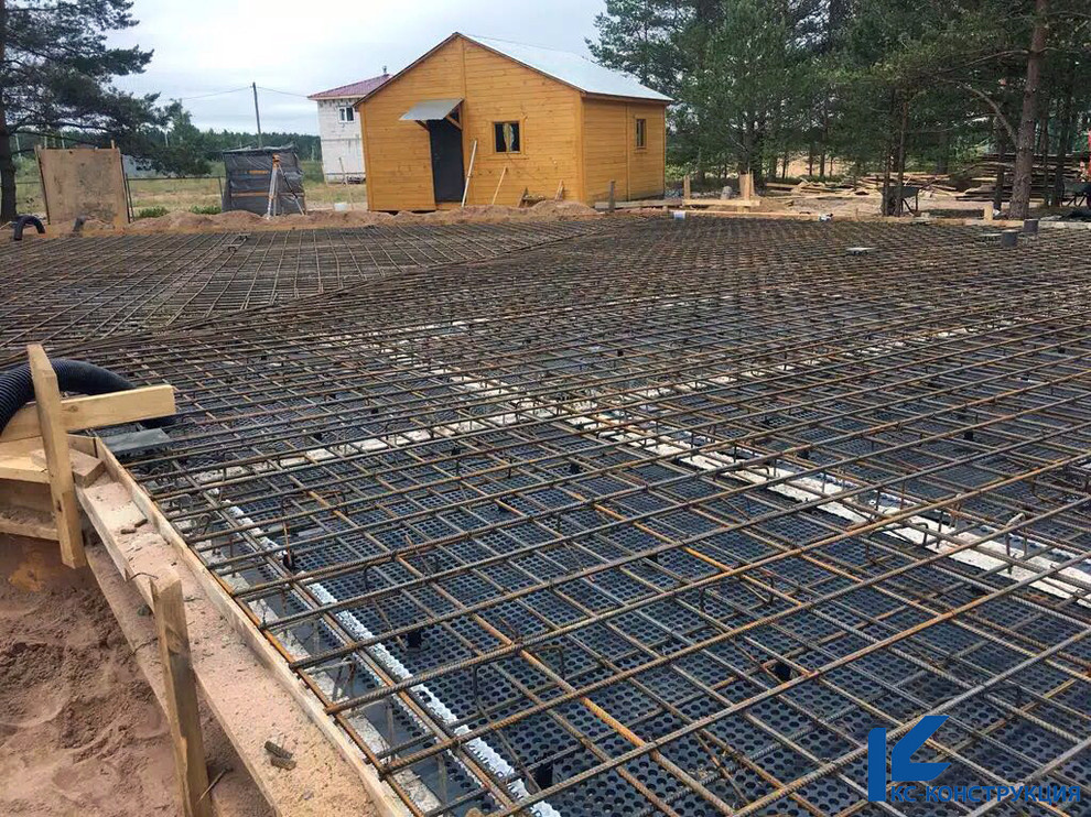 Мелкозаглубленный плитный железобентонный фундамент в Сосново