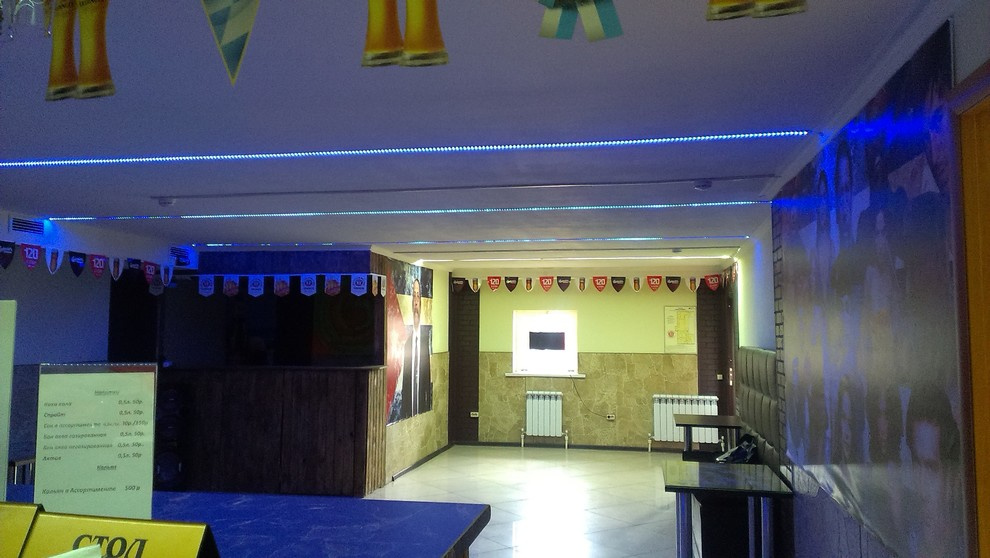 Обложка проекта: Освещение в кафе и бара с низкими потолками.