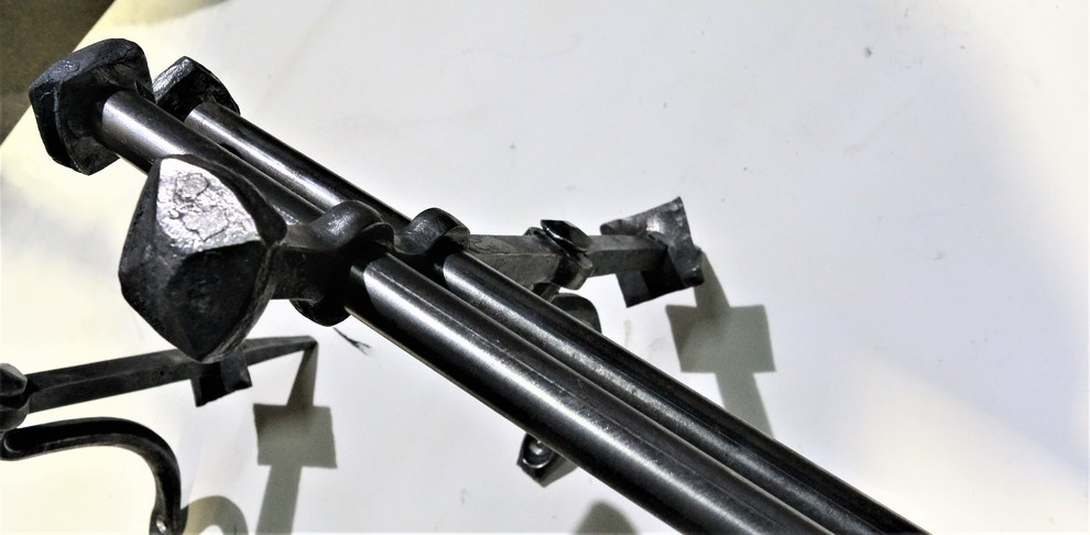 Кованные консоли для штор