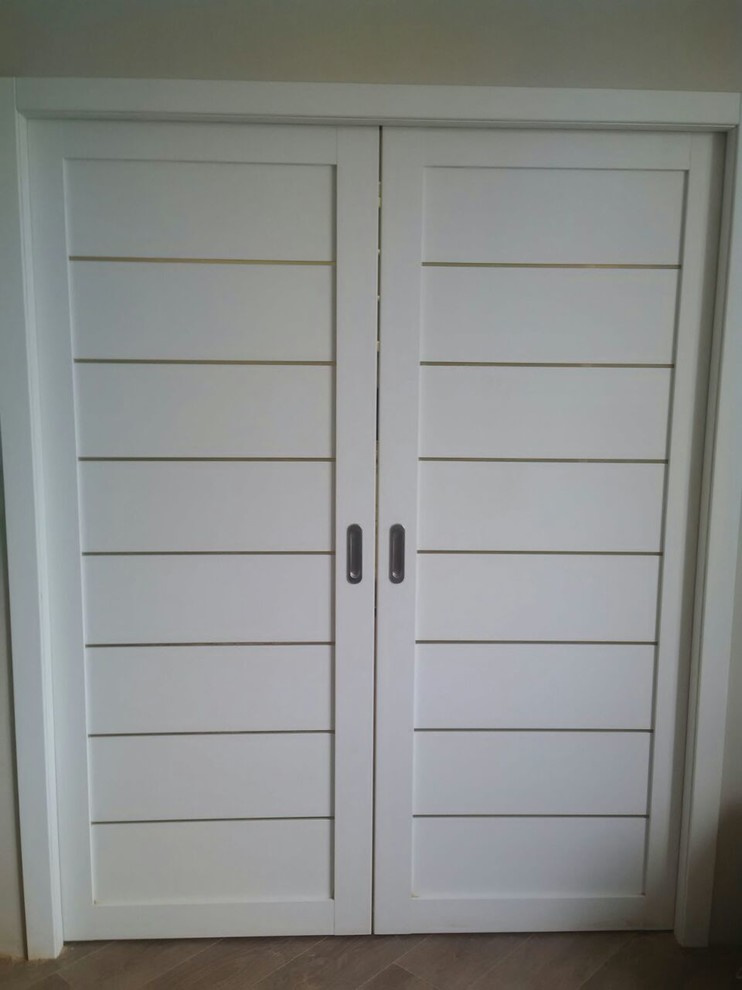 Пенал (кассета) для раздвижной двери.