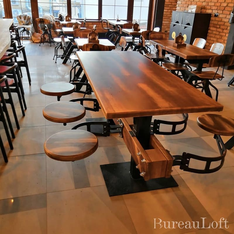 Обложка проекта: Стол со складными стульями в бар в стиле лофт