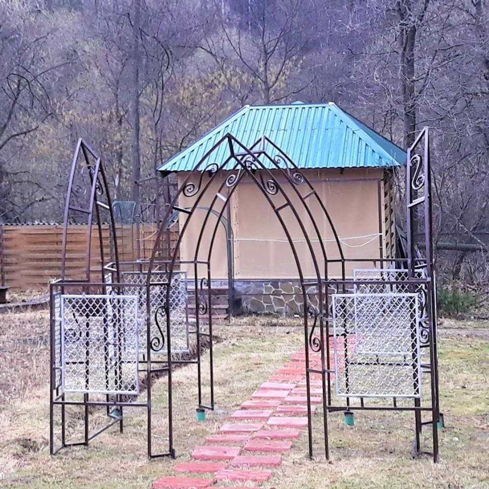 перголы,опоры для виноградной лозы,шпалеры