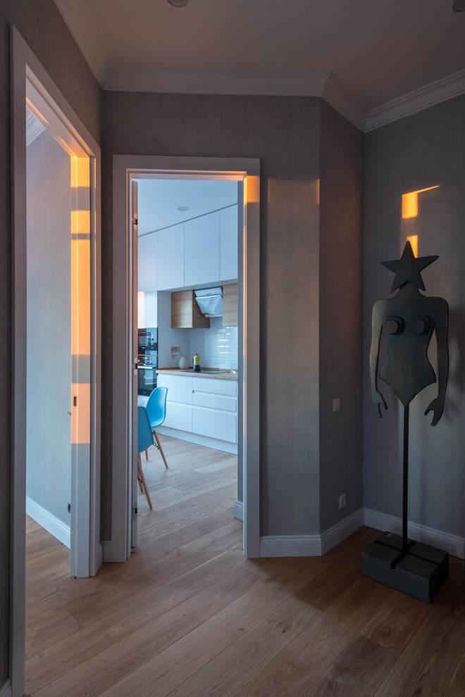 Два мира, две эпохи