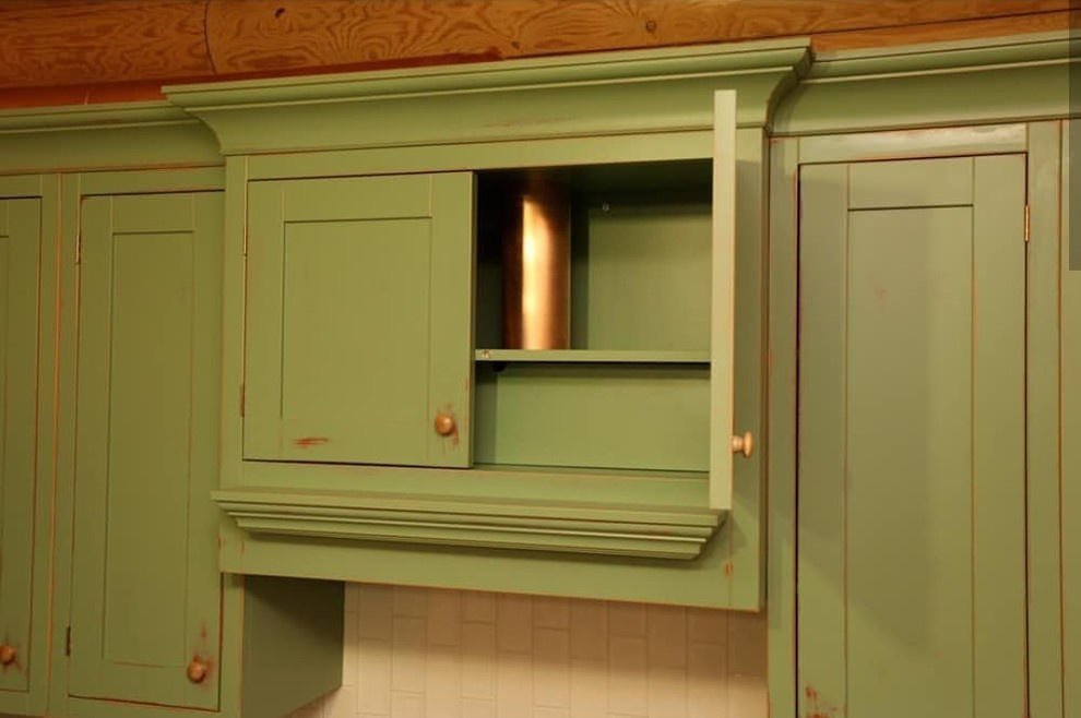 Кухня из массива ольхи в прованском стиле