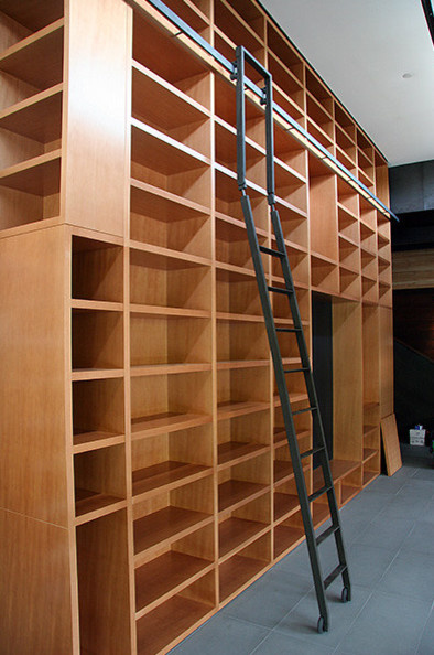 Лестницы для библиотек, гардеробных, винных комнат и тд