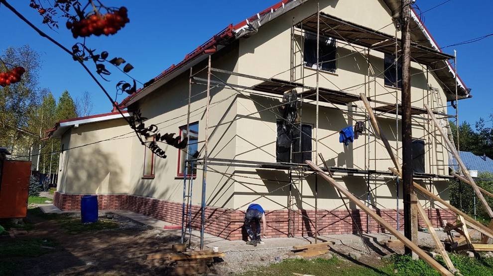 Изготовление фасада из декоративной штукатурки в Кириши