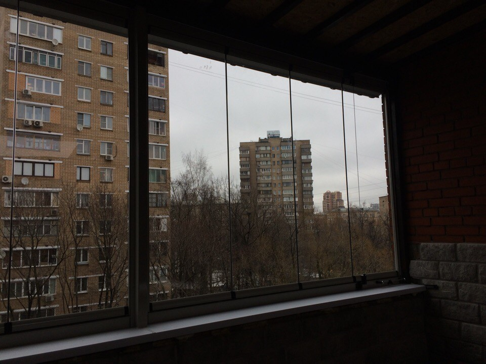 Безрамное остекление балкона (С-Петербург)