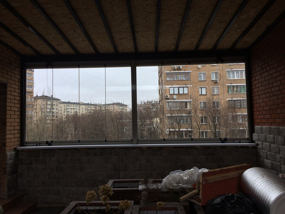 Безрамное остекление балкона (С-Петербург)