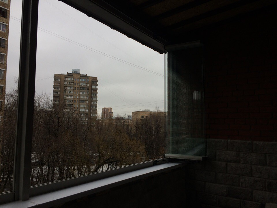 Безрамное остекление балкона (С-Петербург)