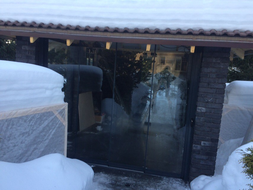 Панорамное остекление сигарного домика (Солнечное)