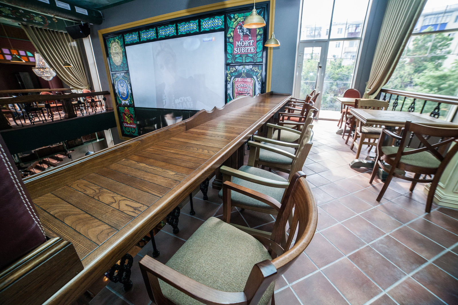 Гастропаб Конь & Дельфин