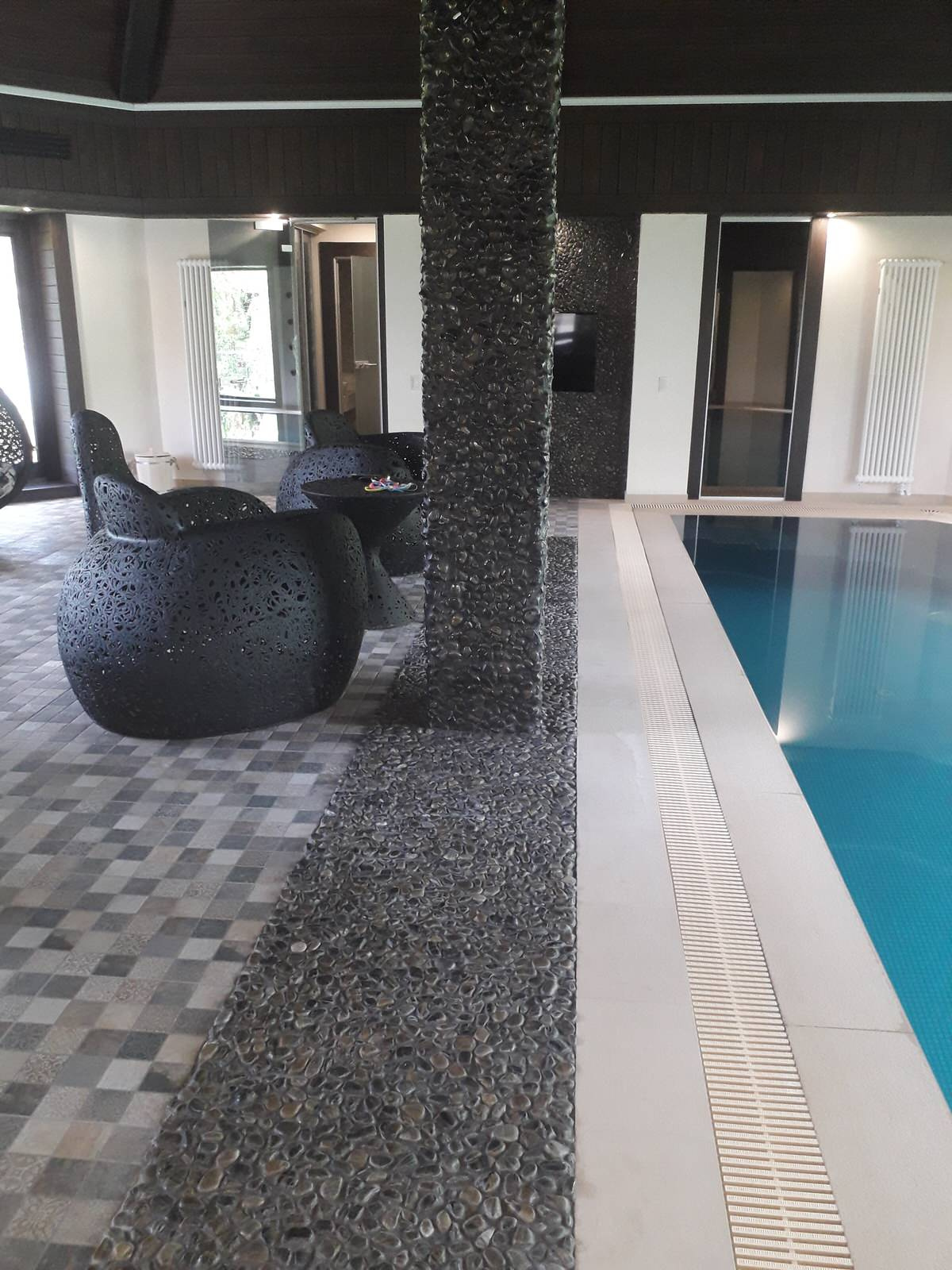 Комплекс для отдыха. Бассейн.