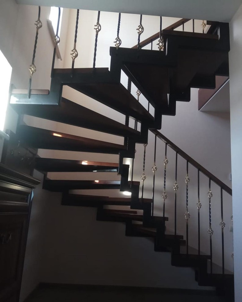 Металлическая лестница п. Бобровский