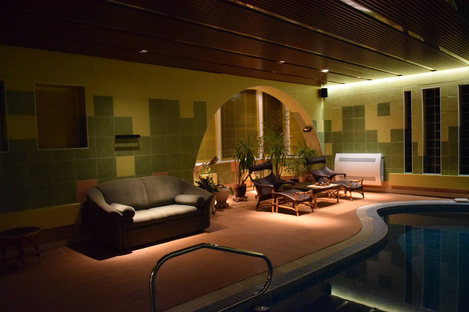 Интерьрный светодизайн частного SPA & Wellness комплекса. Освещение бассейна.