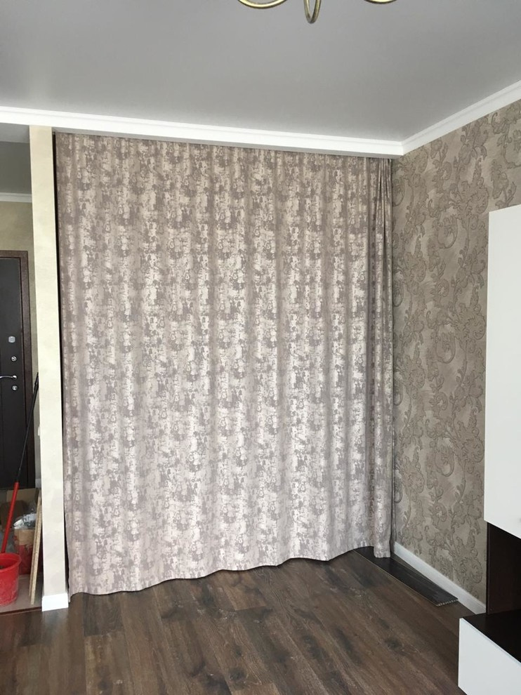 Процесс укладки плитки