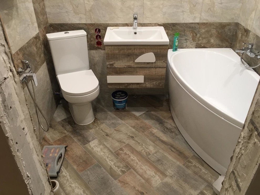 Процесс укладки плитки