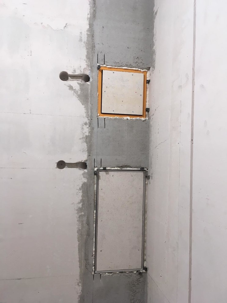 Процесс укладки плитки