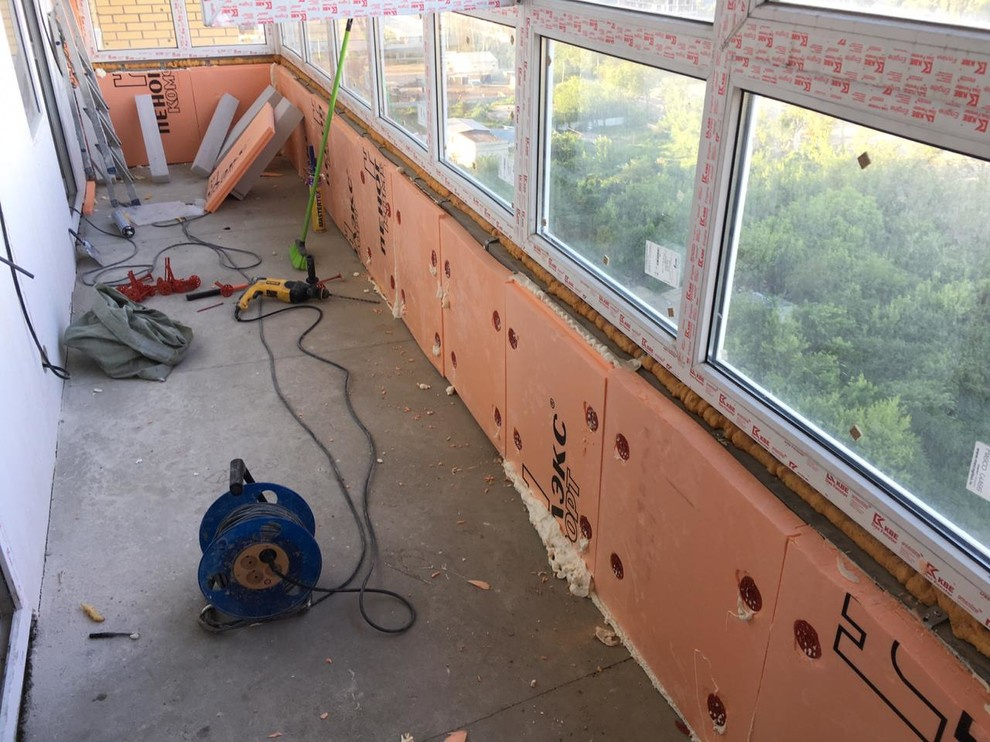 Процесс укладки плитки