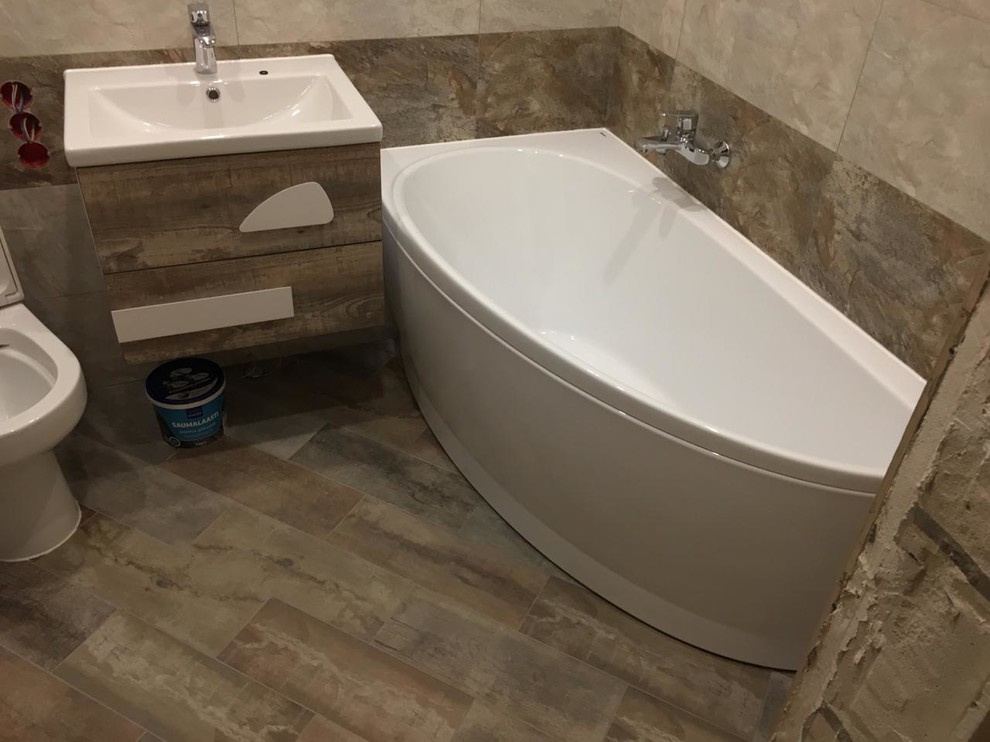 Процесс укладки плитки