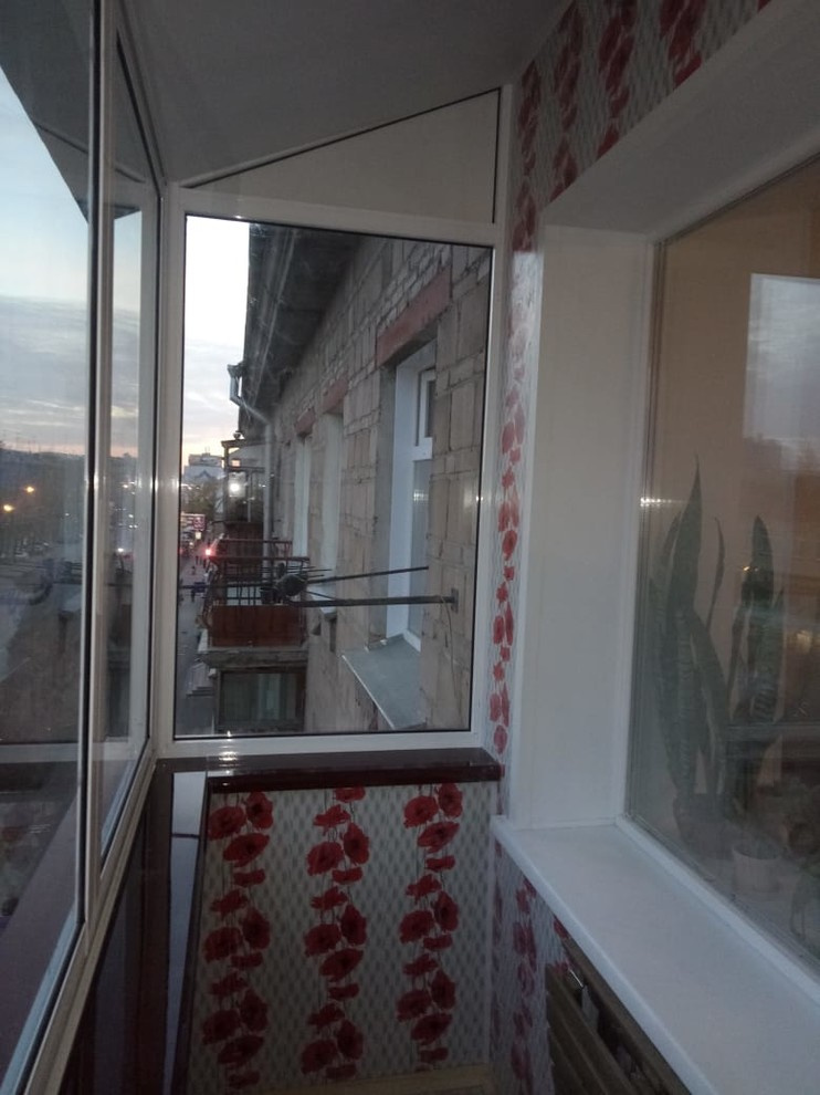 Остекление и отделка балкона на К.Маркса