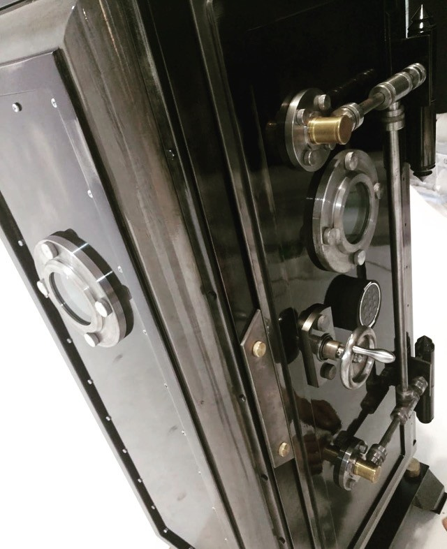 Металлический шкаф