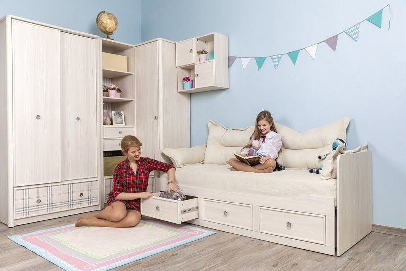 "Кембридж" в английском стиле «Shabby Chic» (англ. Потертый шик)