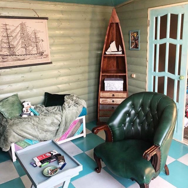 Стеллаж САГАР в стиле лофт из массива в виде лодки