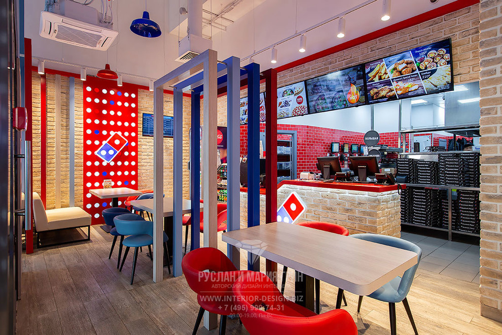 Дизайн интерьера пиццерии Domino’s Pizza