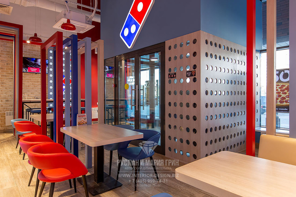 Дизайн интерьера пиццерии Domino’s Pizza