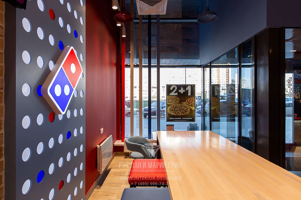 Дизайн интерьера пиццерии Domino’s Pizza