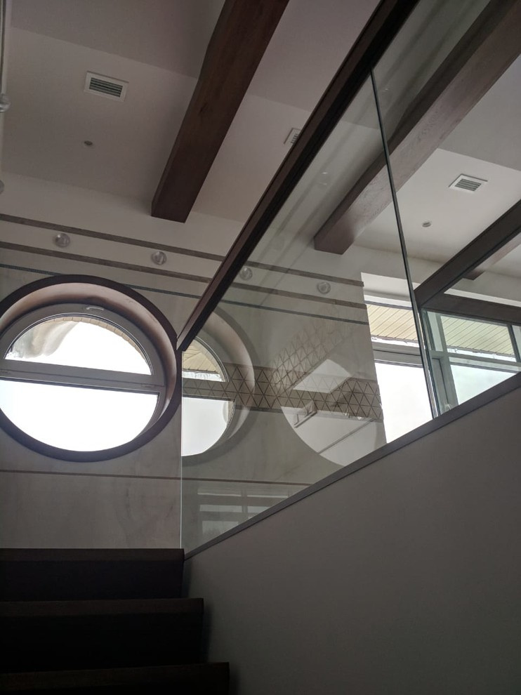 Стеклянные ограждения в частном доме