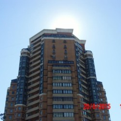 Монтаж архитектурной подсветки альпинистами ТСЖ Янтарный (ул. Лавочкина д.34 к1)