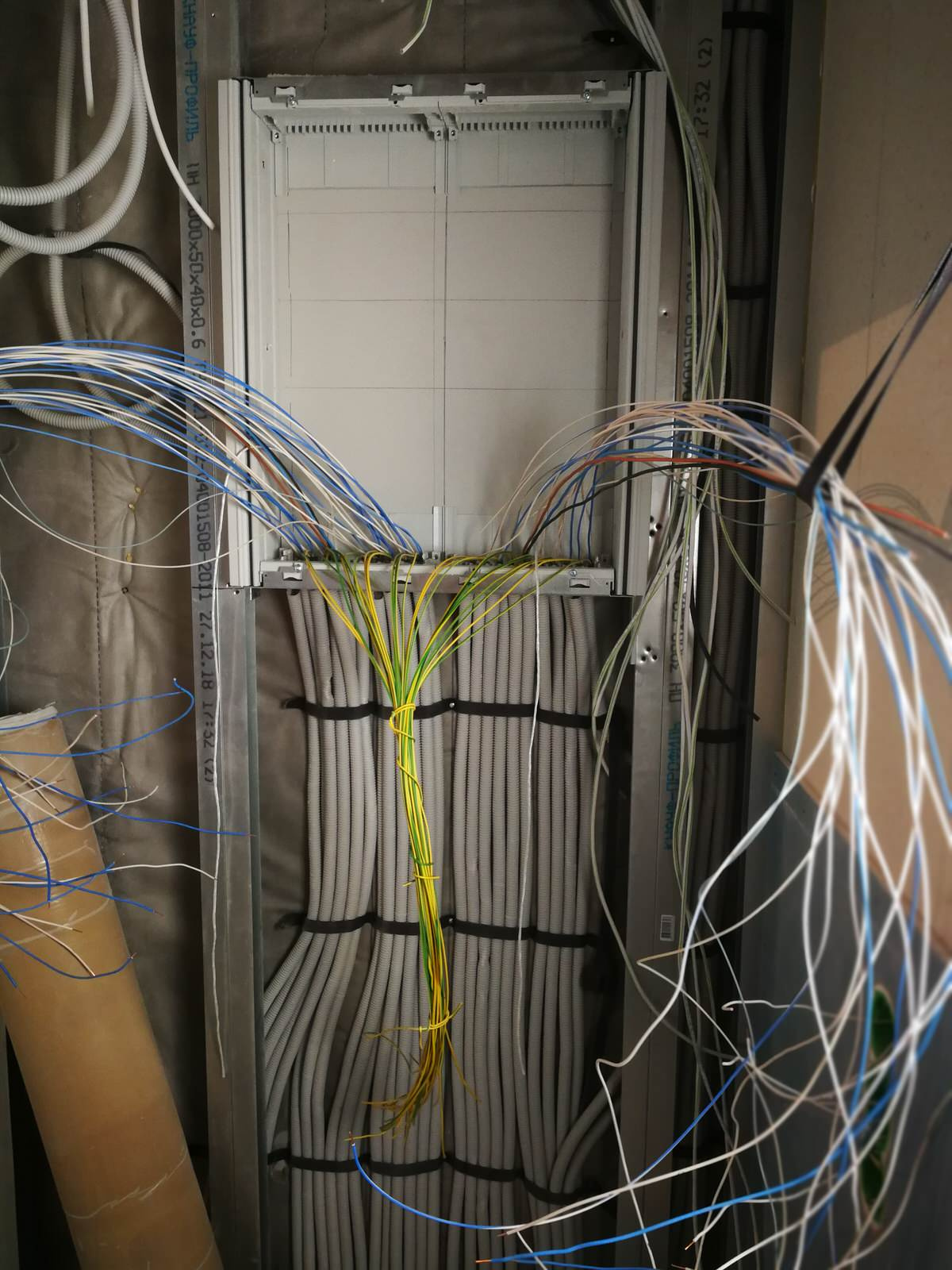 Живописная 21