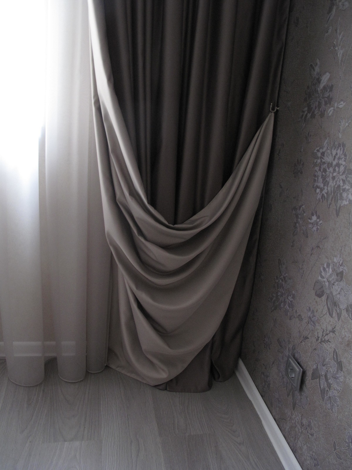 Спальня.подушки.бархат.