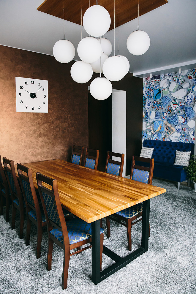 Кухня столовая с большим столом